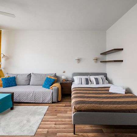 Stay With Friends In Warsaw Apartment Екстер'єр фото